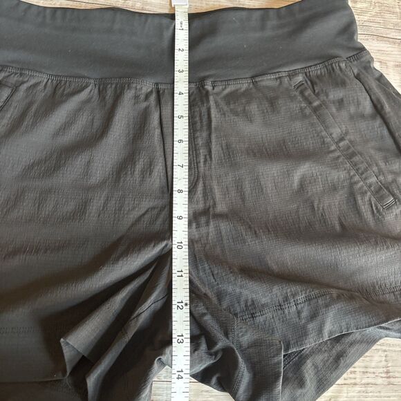 ATHLETA Trekkie North Shorts Hiking Walking 3.5” Black Women’s 10 - Picture 6 of 8